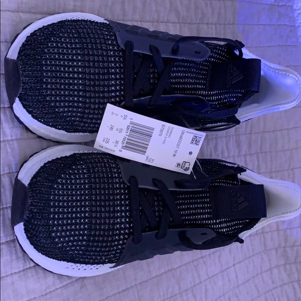 Adidas ultra boost 19 Women’s size7 new with tags